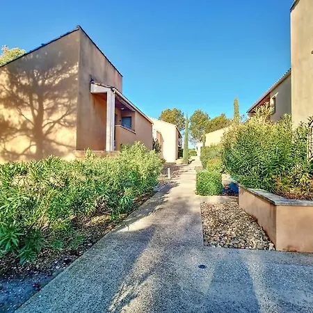 Escale Detente - Residence 4* Au Sein D'Un Golf Saumane-de-Vaucluse Exterior foto
